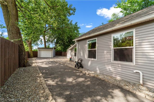 1615 Auburn Avenue, Cleveland, OH 44113