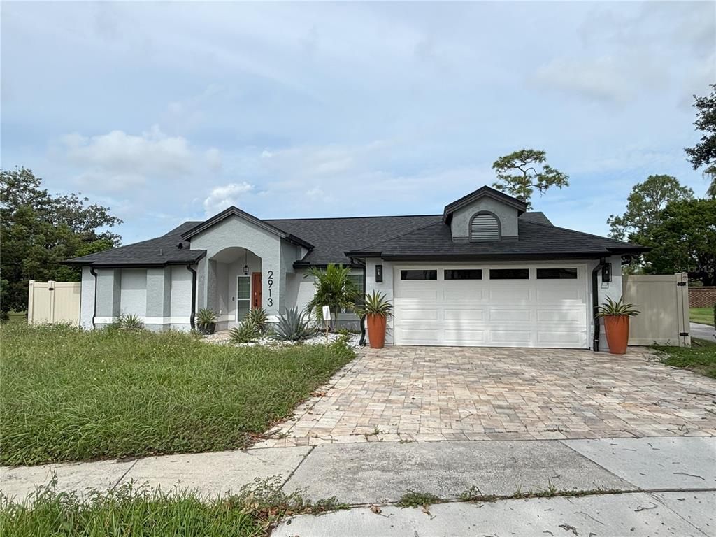 Image 1 of property listing at 2913 EAGLE LAKE DRIVE, Orlando, FL 32837