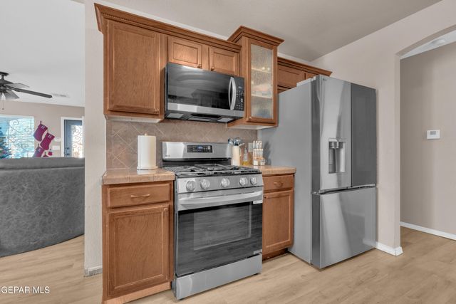 14286 Desert Point Drive, Horizon City, TX 79928