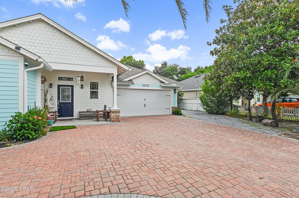 Image 3 of property listing at 20756 West End Drive, Panama City Beach, FL 32413