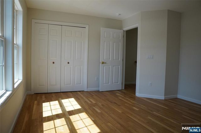 66 Terhune 14, Lodi, NJ 07644