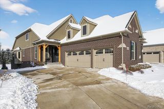 8236 Stoney Creek Drive, South Lyon, MI 48178