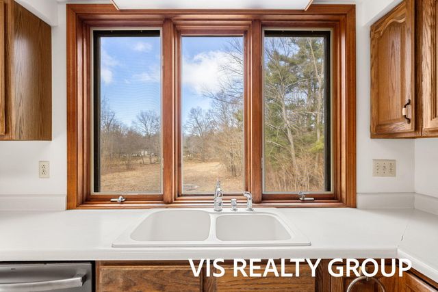 4275 Ford Road, Laketon Twp, MI 49445