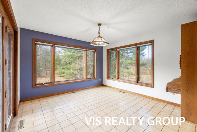 4275 Ford Road, Laketon Twp, MI 49445