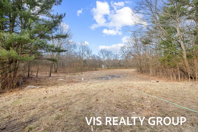 4275 Ford Road, Laketon Twp, MI 49445