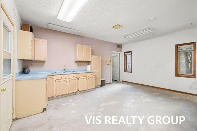 4275 Ford Road, Laketon Twp, MI 49445