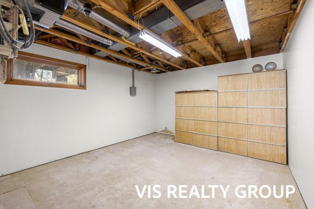 4275 Ford Road, Laketon Twp, MI 49445