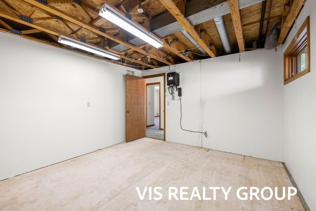 4275 Ford Road, Laketon Twp, MI 49445