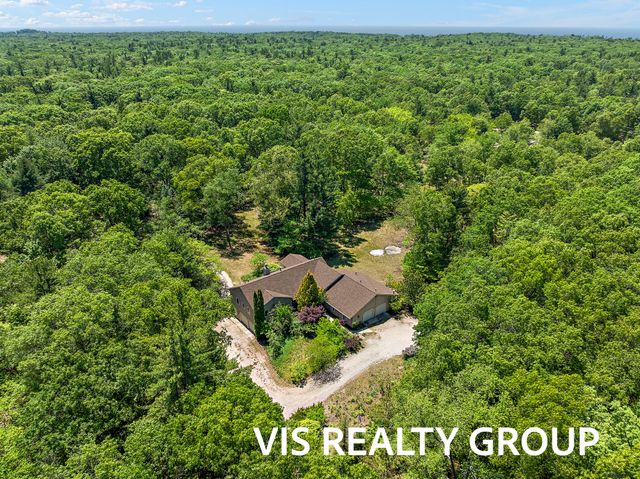 4275 Ford Road, Laketon Twp, MI 49445