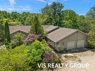 4275 Ford Road, Laketon Twp, MI 49445