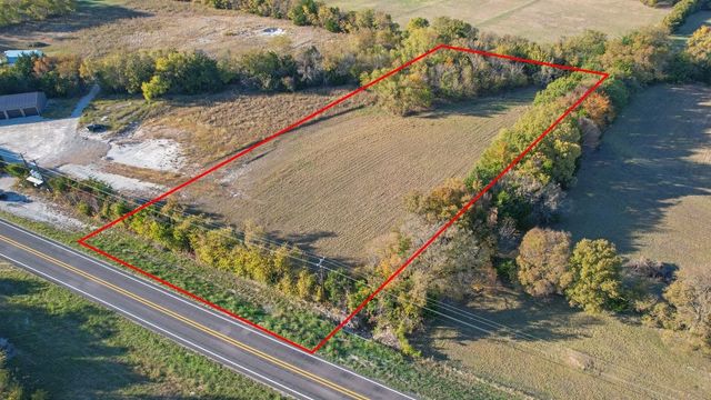 5329 FM 121, Van Alstyne, TX 75495