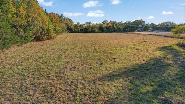 5329 FM 121, Van Alstyne, TX 75495