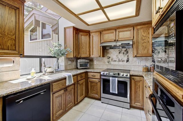 7916 Laurelridge Ct, Fair Oaks, CA 95628