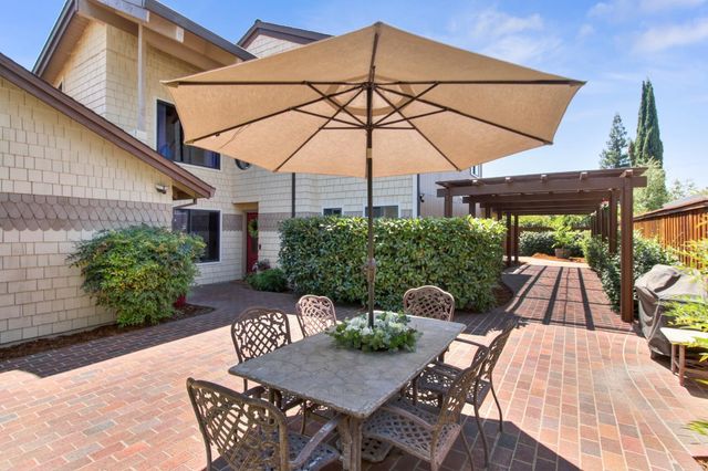 7916 Laurelridge Ct, Fair Oaks, CA 95628