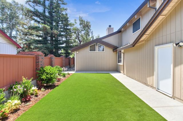 7916 Laurelridge Ct, Fair Oaks, CA 95628