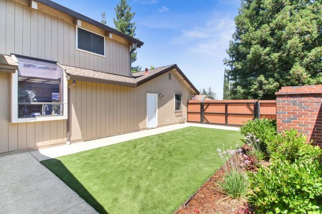 7916 Laurelridge Ct, Fair Oaks, CA 95628