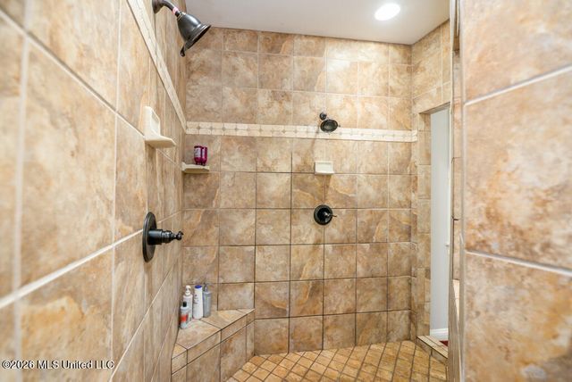 8807 Dehart Road, Olive Branch, MS 38654