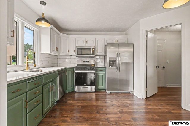 705 Eagle View Drive, Papillion, NE 68133