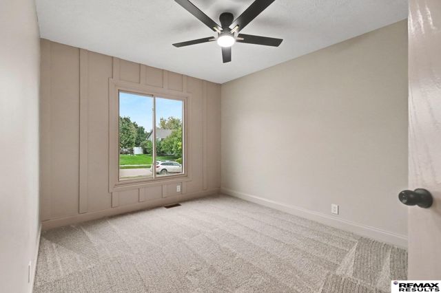 705 Eagle View Drive, Papillion, NE 68133