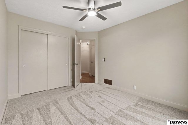705 Eagle View Drive, Papillion, NE 68133