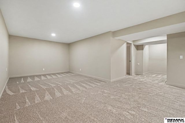 705 Eagle View Drive, Papillion, NE 68133
