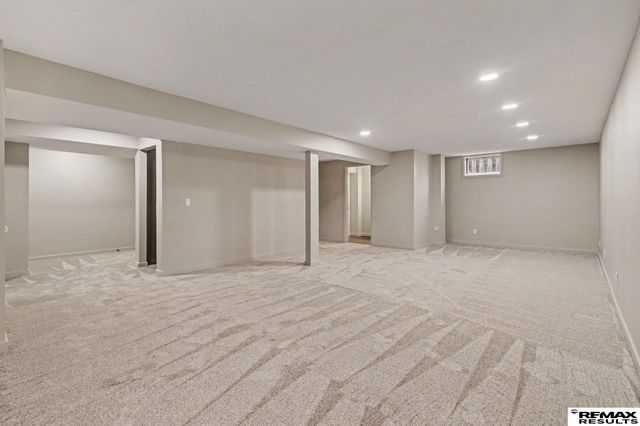 705 Eagle View Drive, Papillion, NE 68133