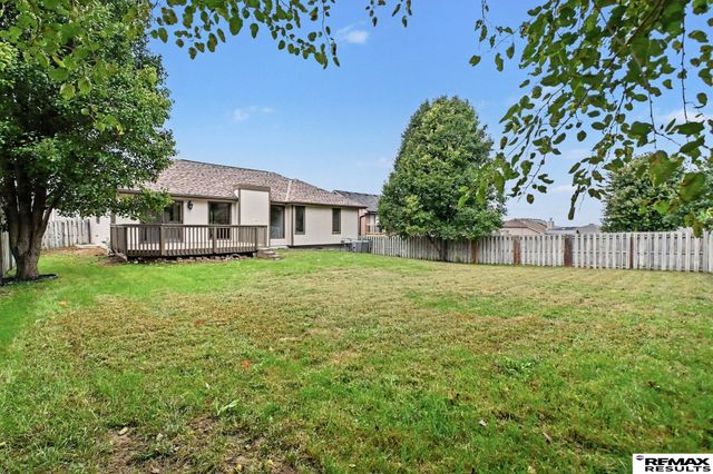 705 Eagle View Drive, Papillion, NE 68133