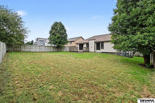 705 Eagle View Drive, Papillion, NE 68133
