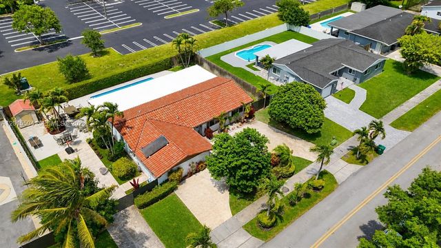 10435 SW 92nd St, Miami, FL 33176