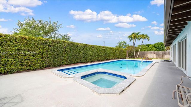 10435 SW 92nd St, Miami, FL 33176