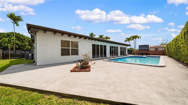 10435 SW 92nd St, Miami, FL 33176