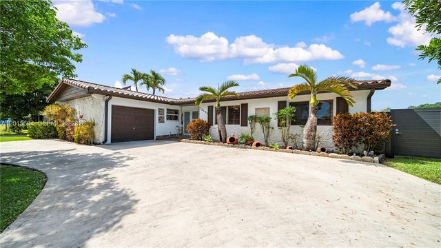 10435 SW 92nd St, Miami, FL 33176