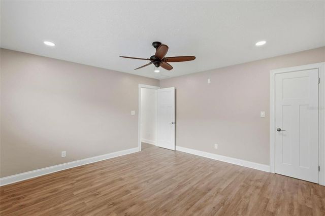 5669 45TH AVENUE N, Kenneth City, FL 33709