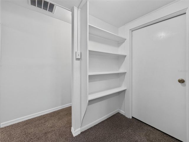 325 S 2ND STREET, Leesburg, FL 34748