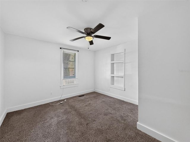 325 S 2ND STREET, Leesburg, FL 34748