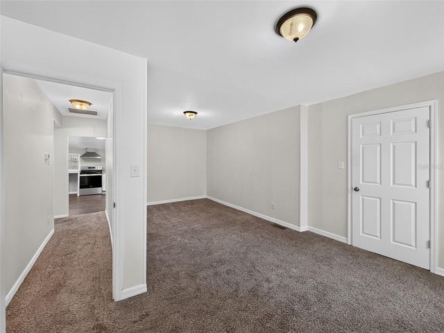 325 S 2ND STREET, Leesburg, FL 34748