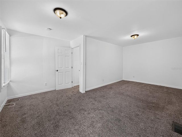 325 S 2ND STREET, Leesburg, FL 34748