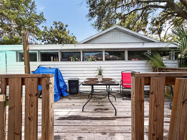 325 S 2ND STREET, Leesburg, FL 34748