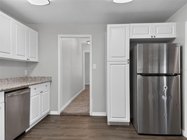 325 S 2ND STREET, Leesburg, FL 34748