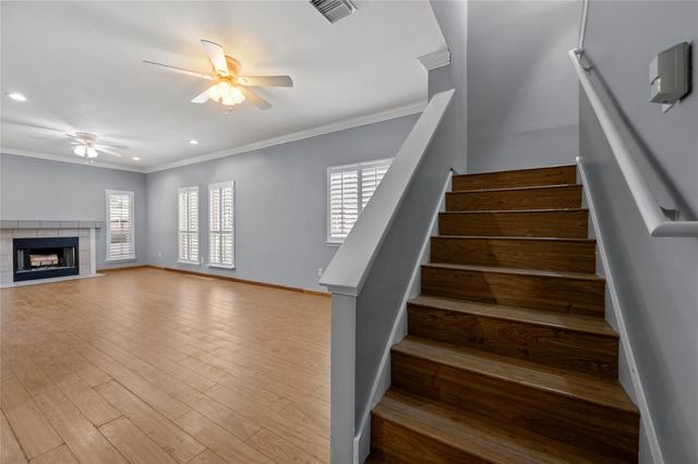 11709 Lakeside Place Drive 232, Houston, TX 77077