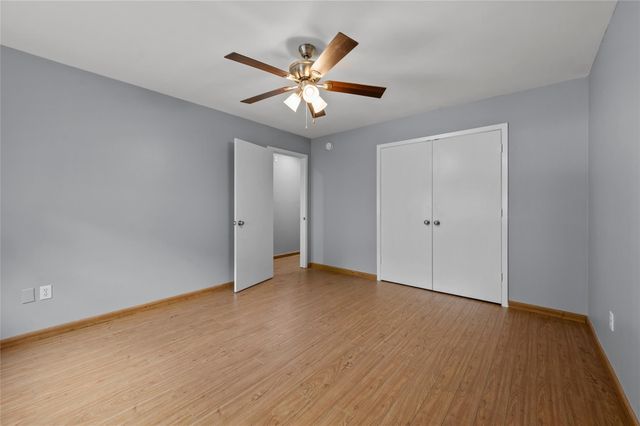 11709 Lakeside Place Drive 232, Houston, TX 77077