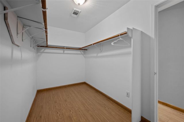 11709 Lakeside Place Drive 232, Houston, TX 77077
