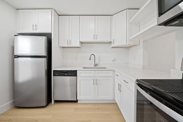 6000 NW 64th Avenue 303, Fort Lauderdale, FL 33319