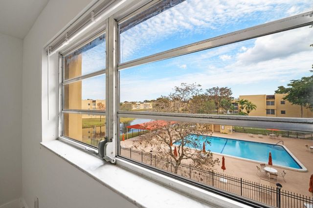 6000 NW 64th Avenue 303, Fort Lauderdale, FL 33319