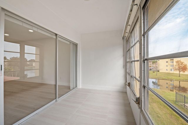 6000 NW 64th Avenue 303, Fort Lauderdale, FL 33319