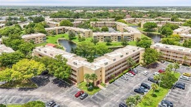 6000 NW 64th Avenue 303, Fort Lauderdale, FL 33319