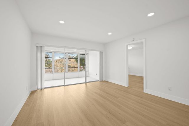 6000 NW 64th Avenue 303, Fort Lauderdale, FL 33319