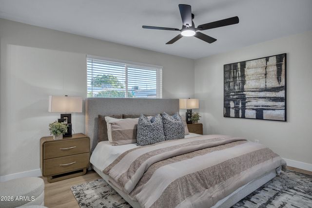 1033 W RIO SALADO Parkway, Mesa, AZ 85201