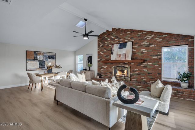 1033 W RIO SALADO Parkway, Mesa, AZ 85201