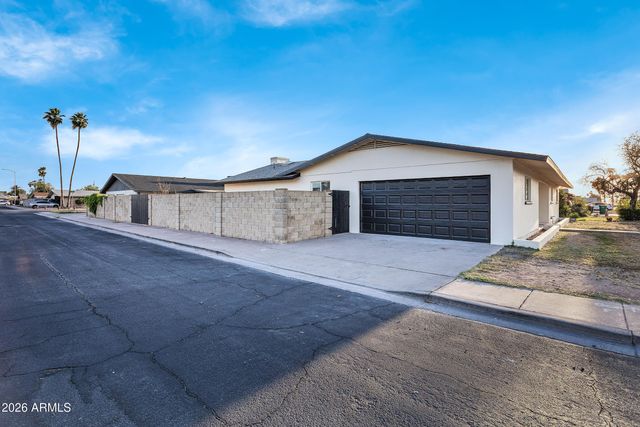 1033 W RIO SALADO Parkway, Mesa, AZ 85201